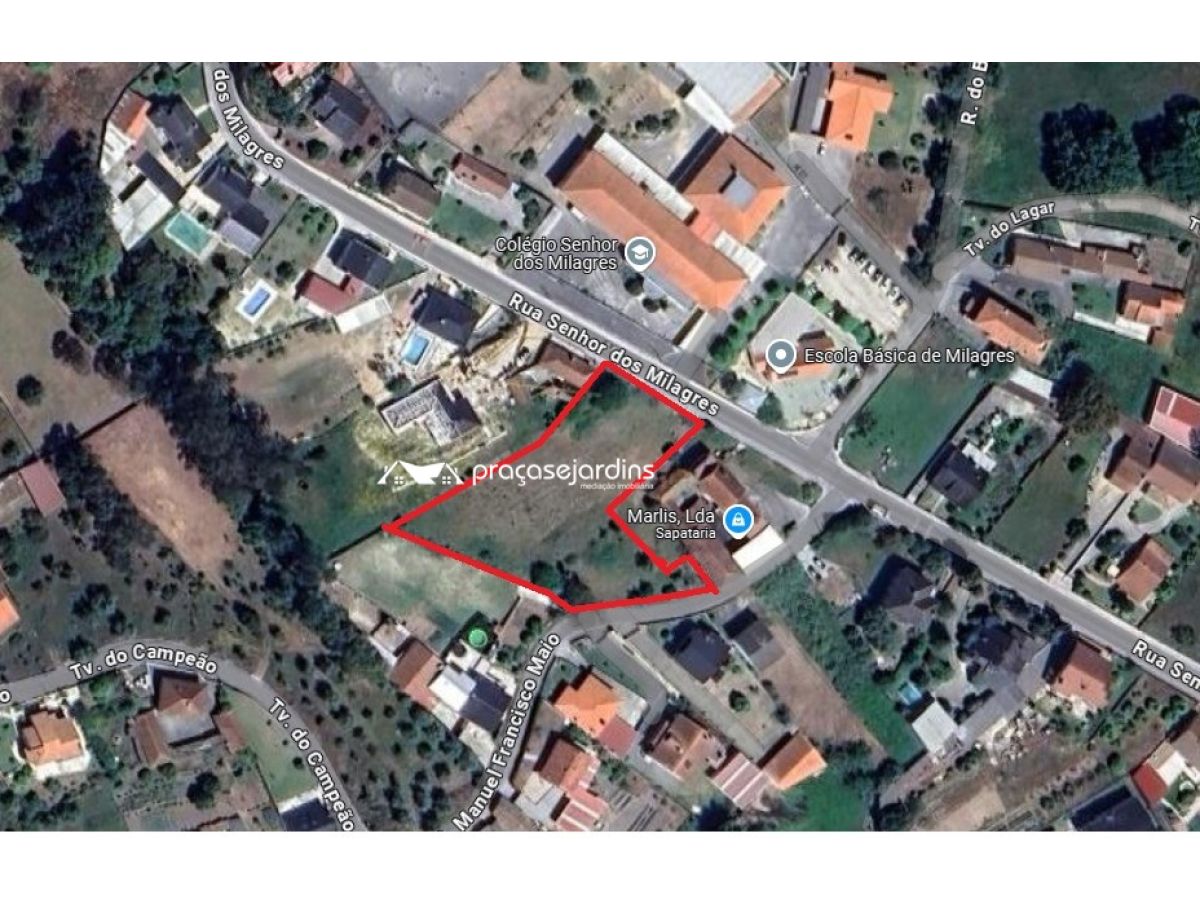 Terreno com 3258 m²