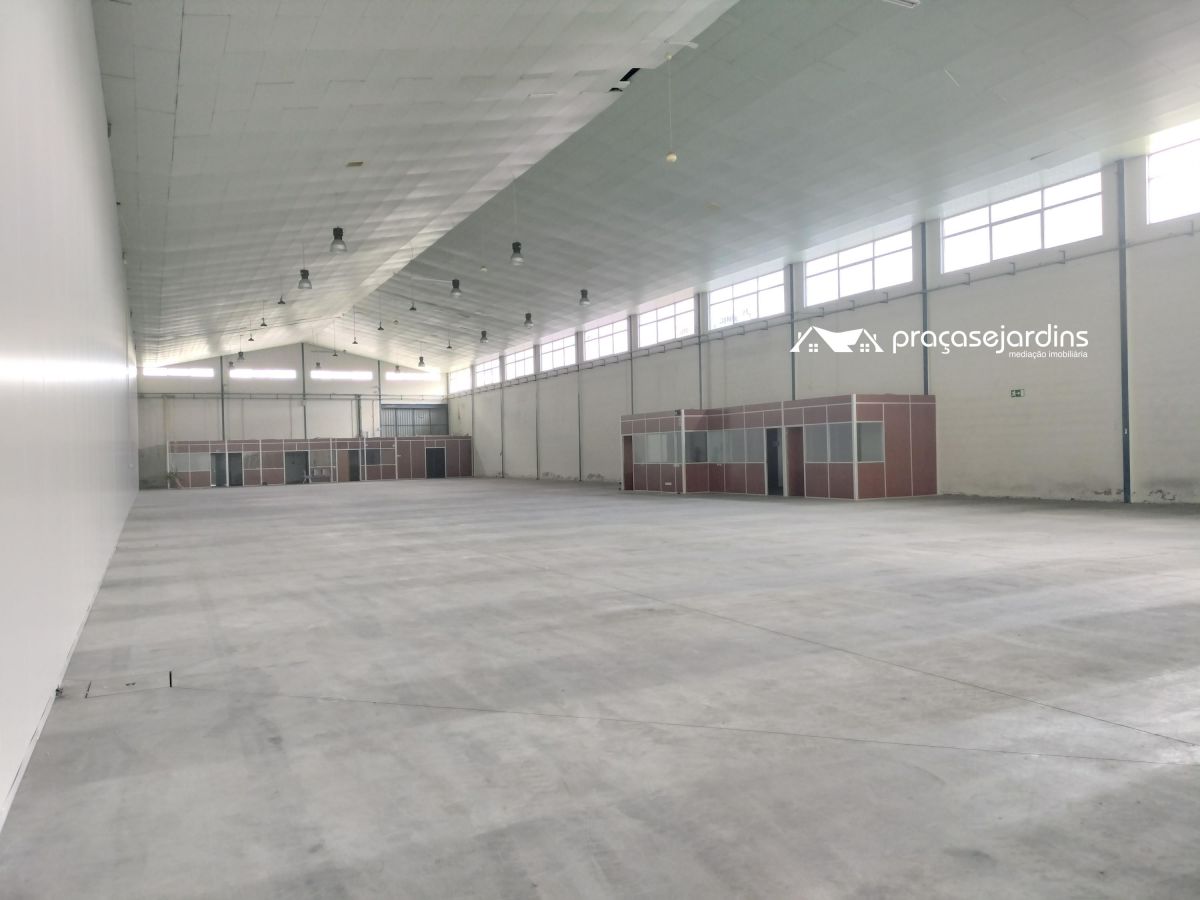 Armazém 2000m2