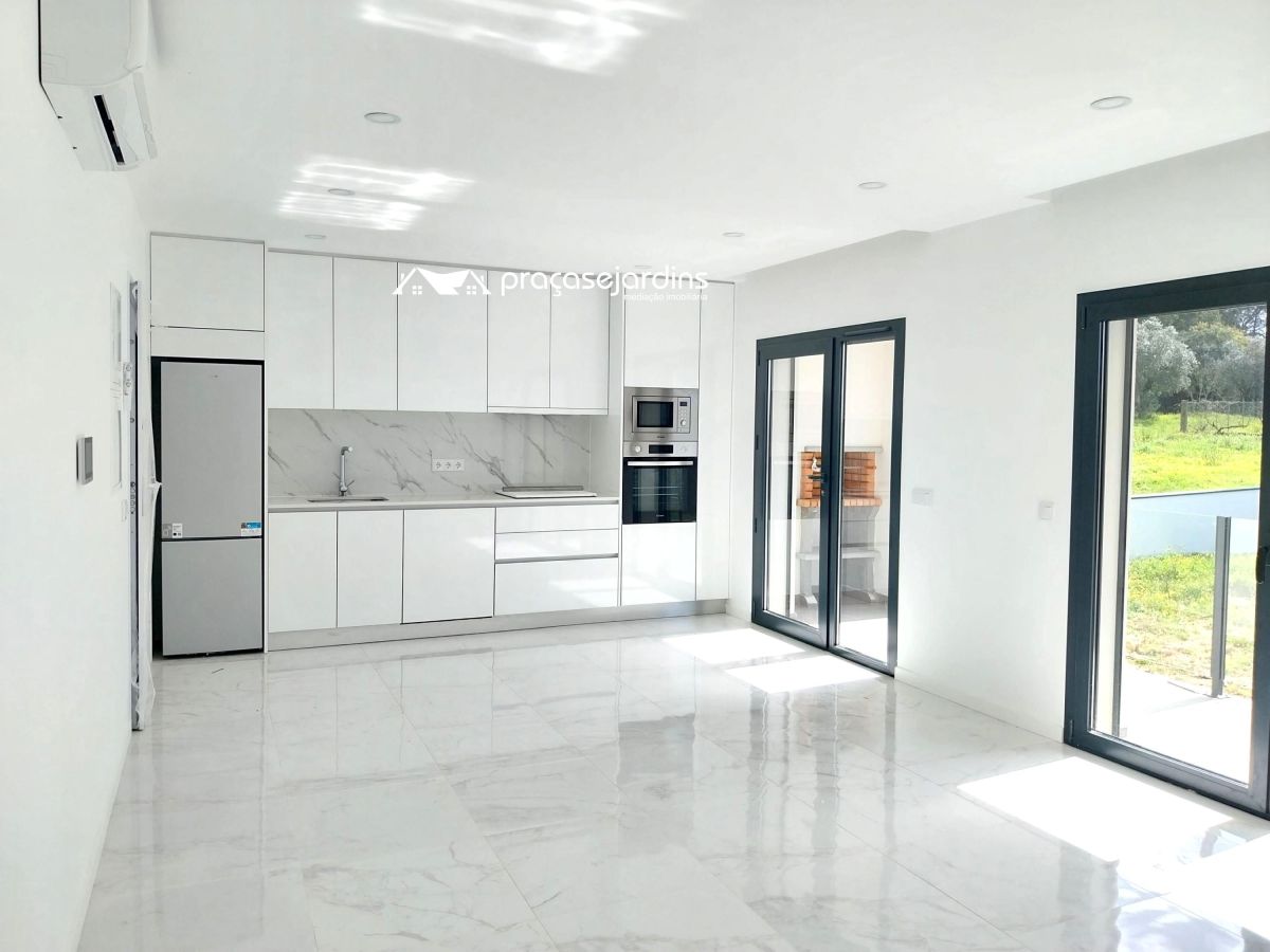 Apartamento T2 semi-novo