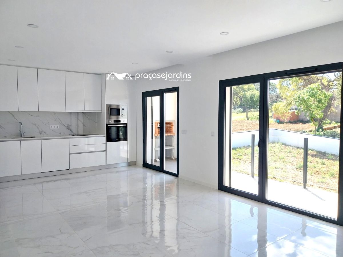 Apartamento T2 semi-novo