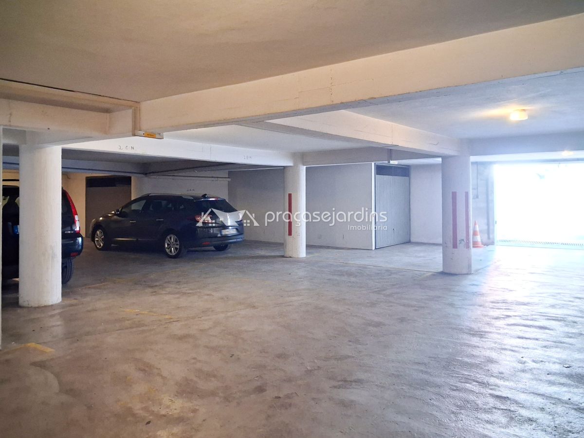 Parqueamento para 1 Carro
