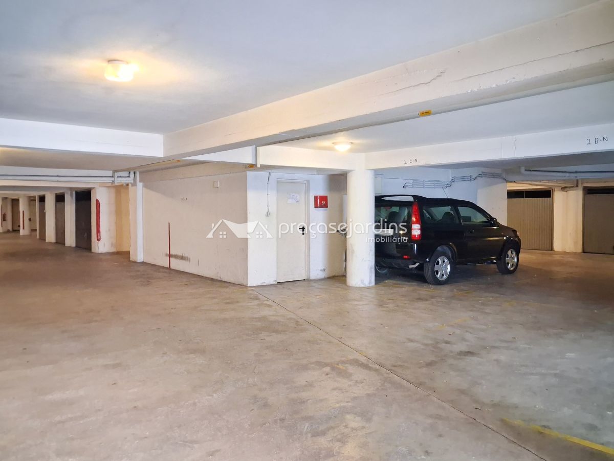 Parqueamento para 1 Carro