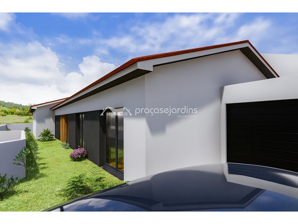 Moradia Térrea Individual com Piscina