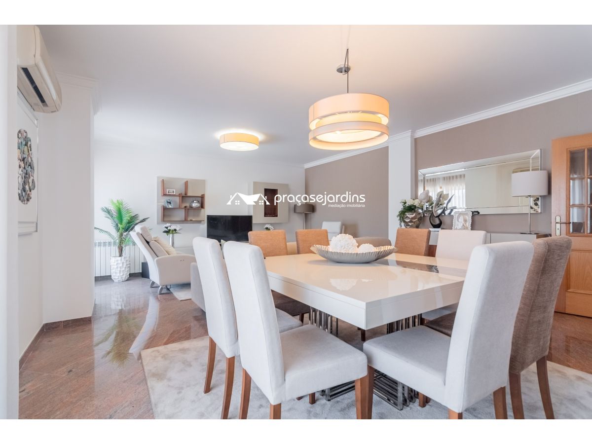 Apartamento T4 Mobilado e Equipado – Centro de Leiria