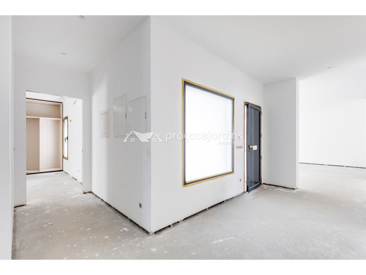 Moradia térrea T4 contemporânea