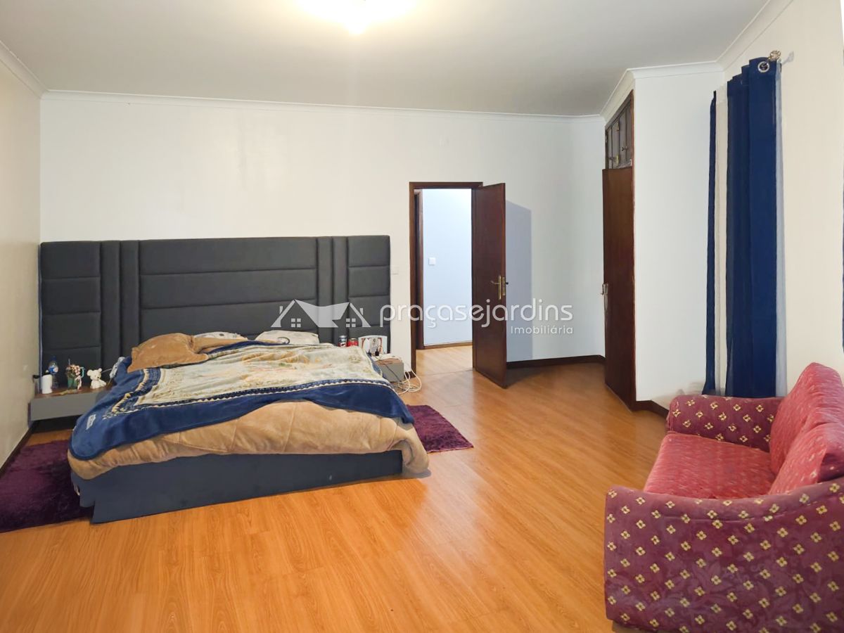 Moradia T2 com áreas generosas