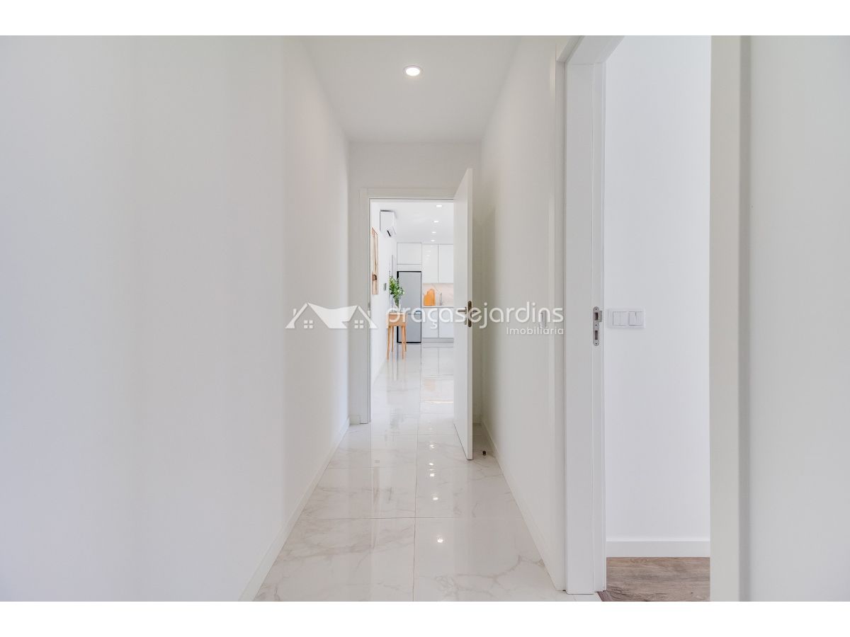 Apartamento T2 semi-novo