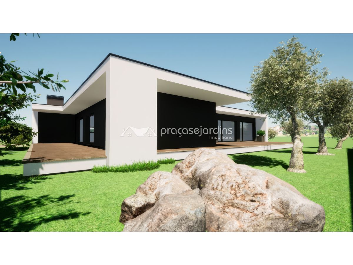 Moradia Unifamiliar em Construção – Próximo de Leiria / Batalha