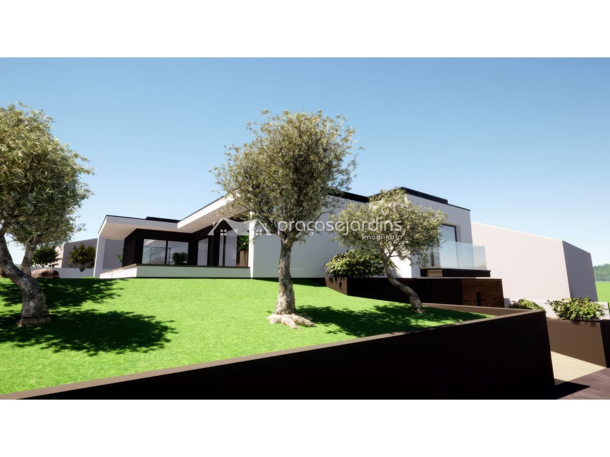 Moradia Unifamiliar em Construção – Próximo de Leiria / Batalha