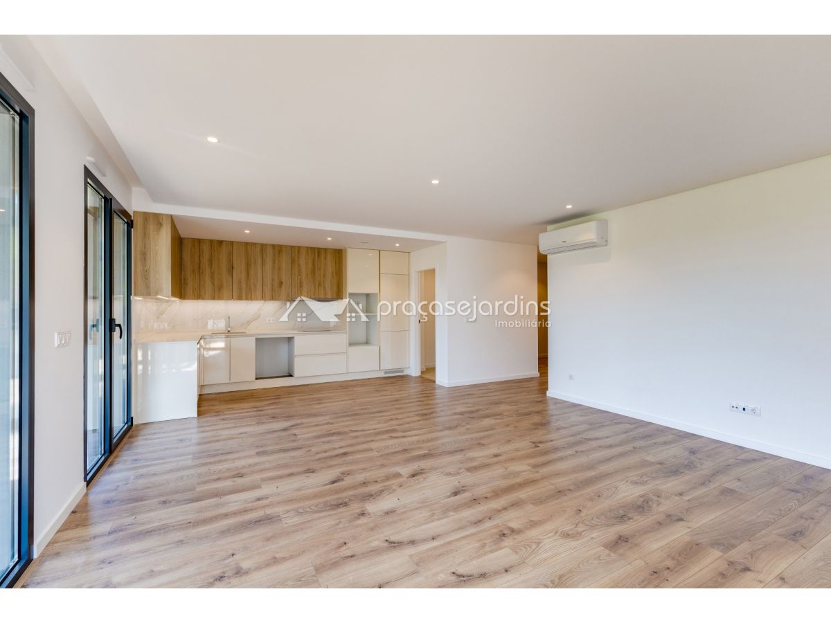 Apartamento T3 novo