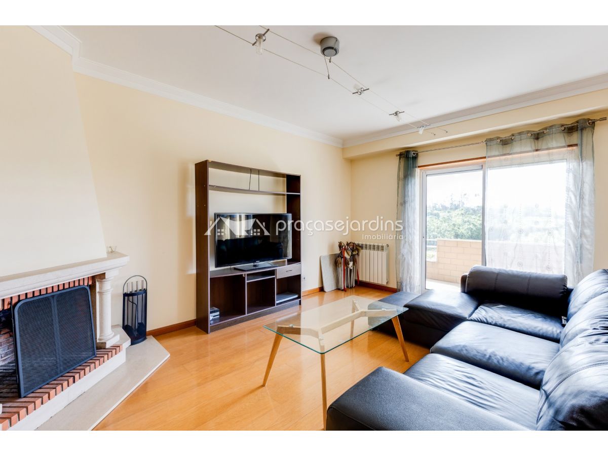 Apartamento T3 – Entre Cruz de Areia e Leiria