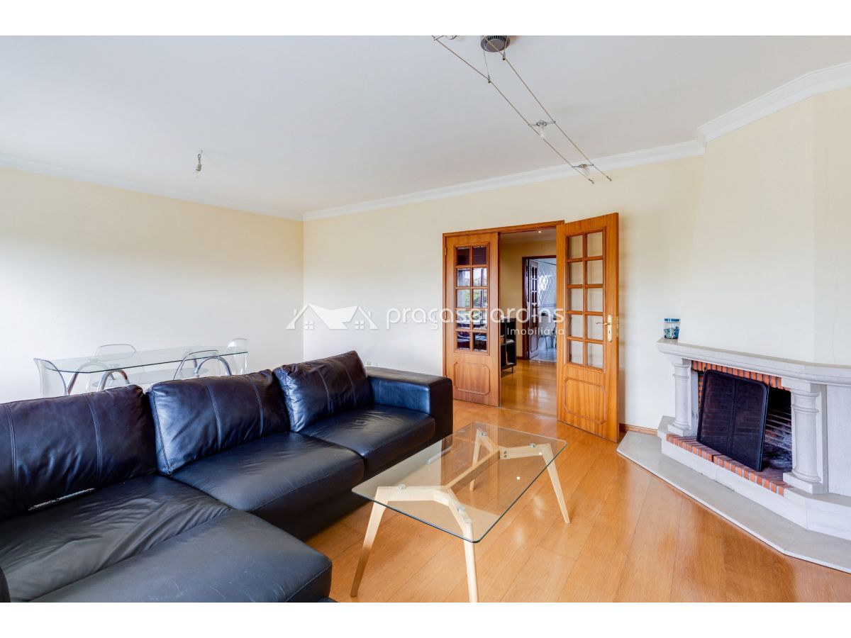 Apartamento T3 – Entre Cruz de Areia e Leiria