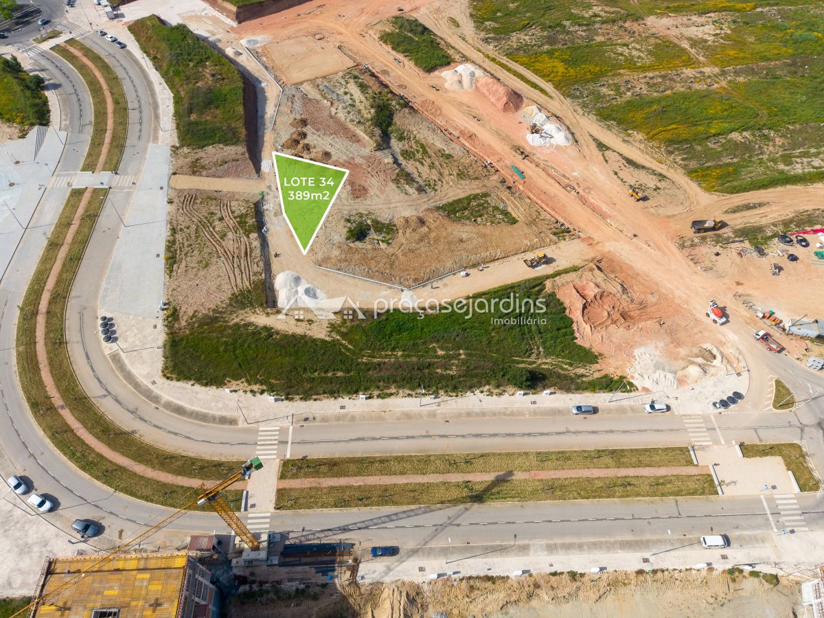 Lote de terreno para Predio com 11 Fogos em Alcobaça