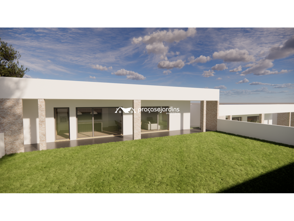 T4 Moradia Geminada Novíssima com 4 Quartos em Leiria
