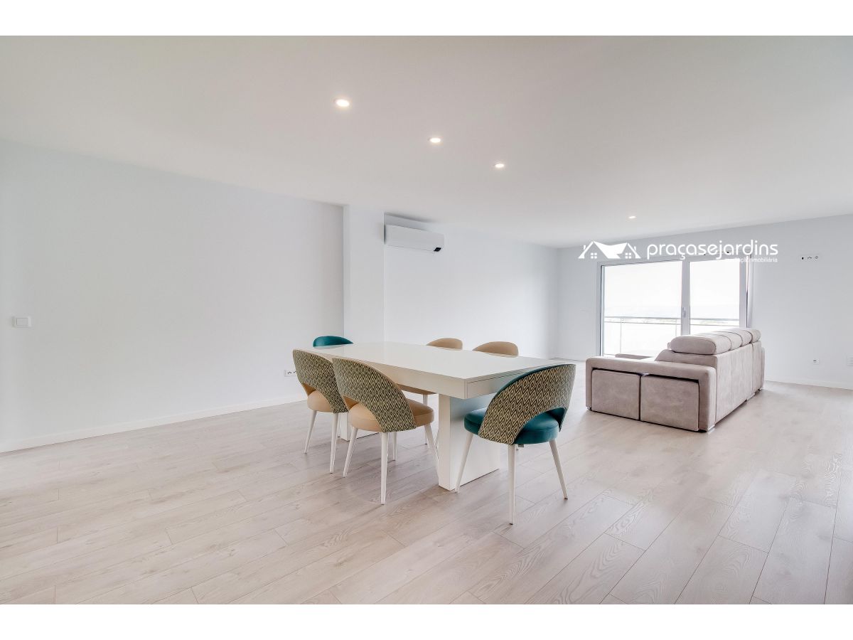 Apartamento T3 semi-novo