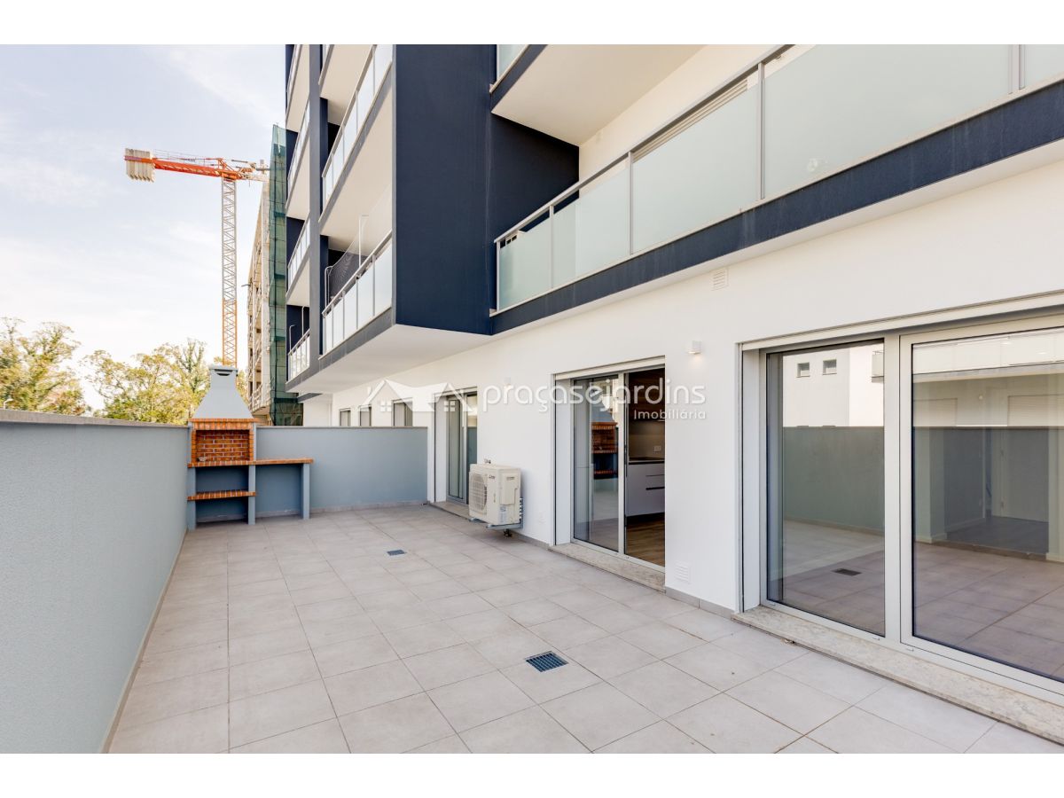 Apartamento T2 com Terraço e Box | Leiria