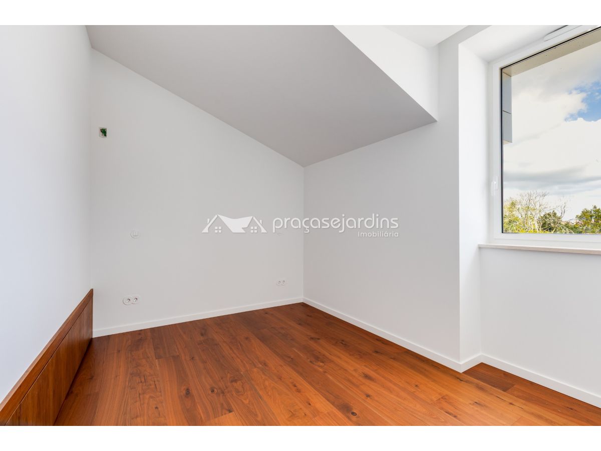 Apartamento T2 Novo - Condomínio do Castelo
